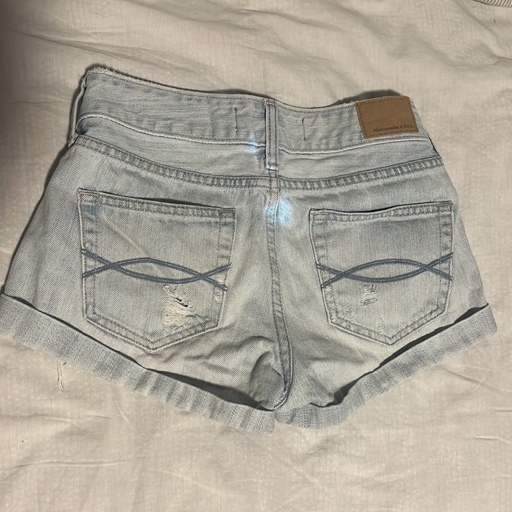 Abercrombie&Fitch Lowrise Denim Shorts - Picture 3 of 4
